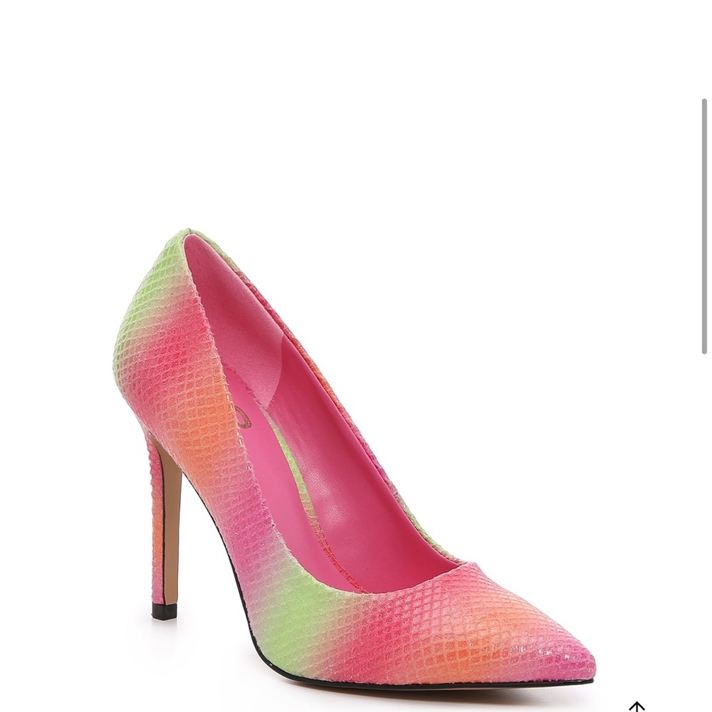 Stunning Pumps